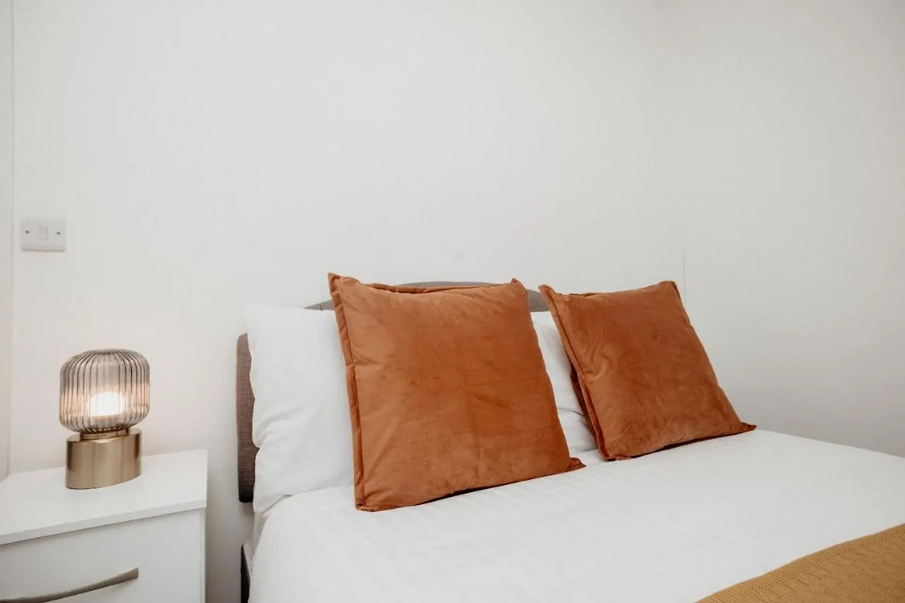 Elthorne Luxury Apartments - Uxbridge